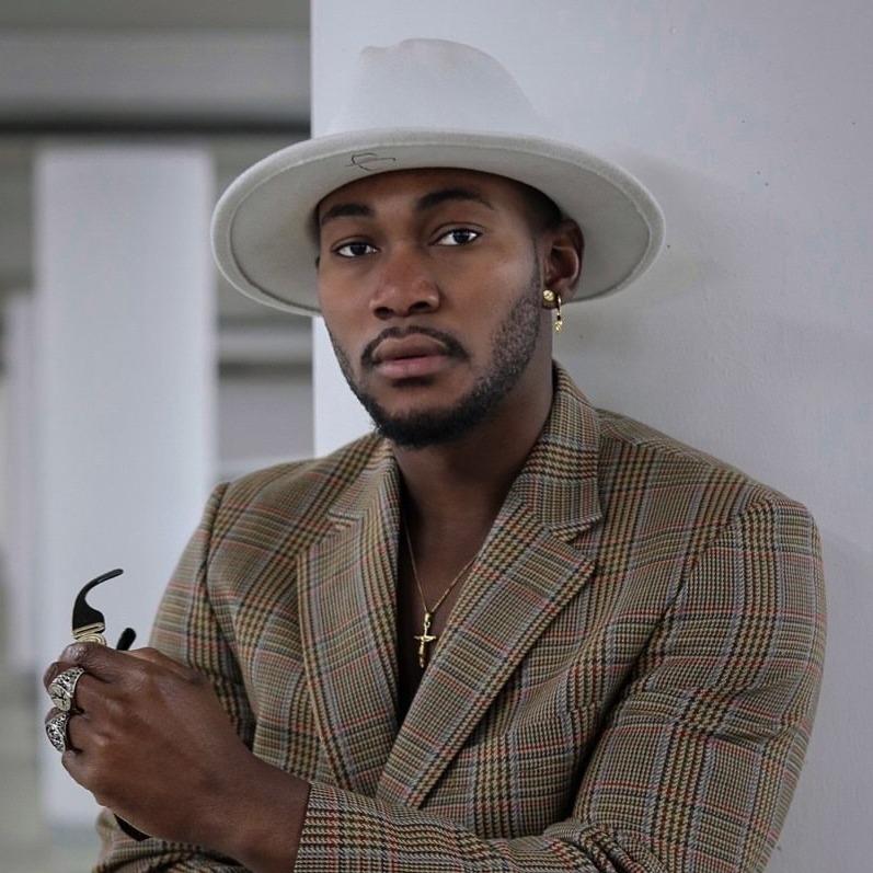 Compass Earring (Gold)