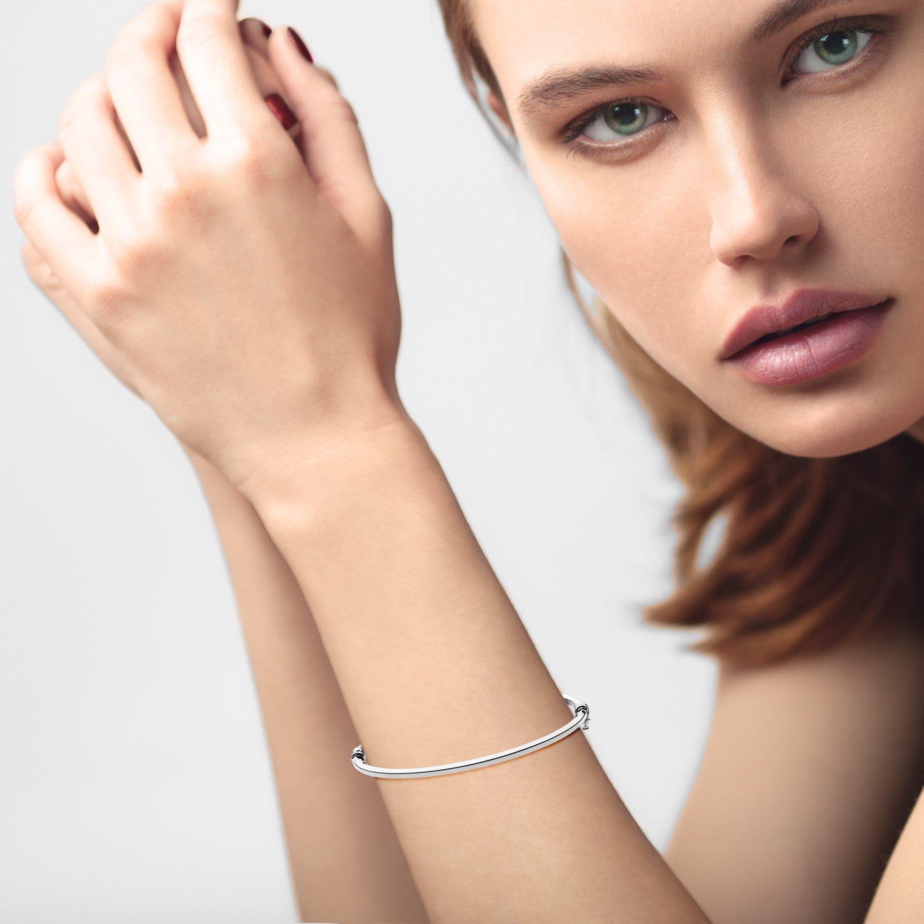 Oval Hinged Bangle in Sterling Silver