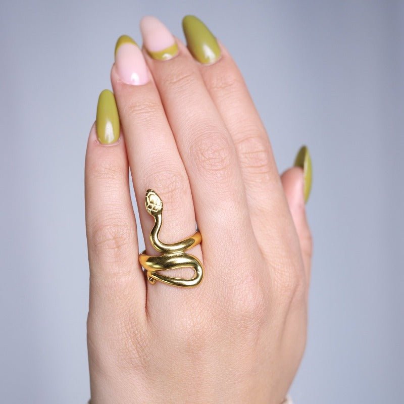 BIG SNAKE RING