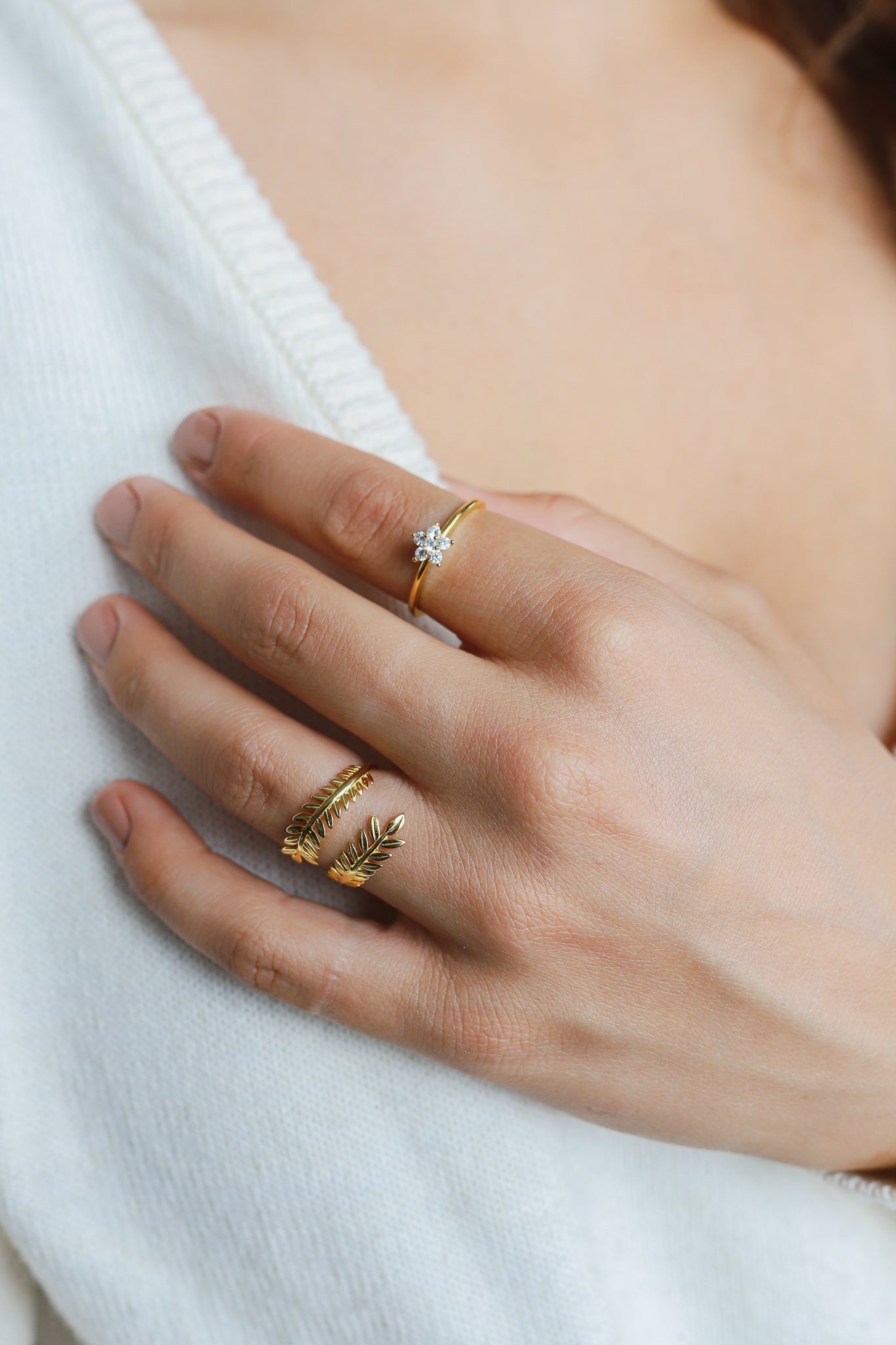 SPARKLING LOTUS RING