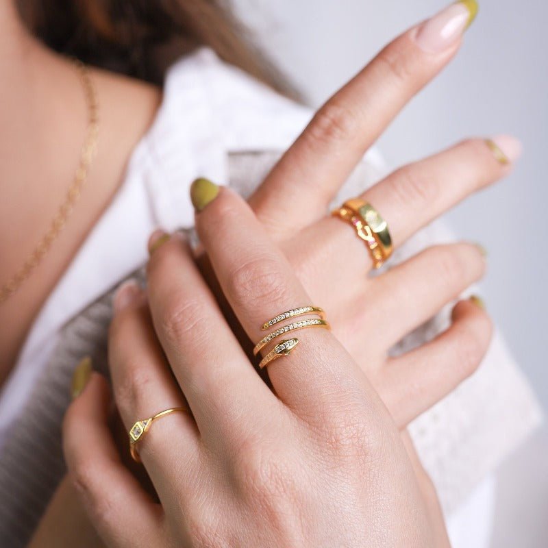 SPARKLING SLYTHER RING